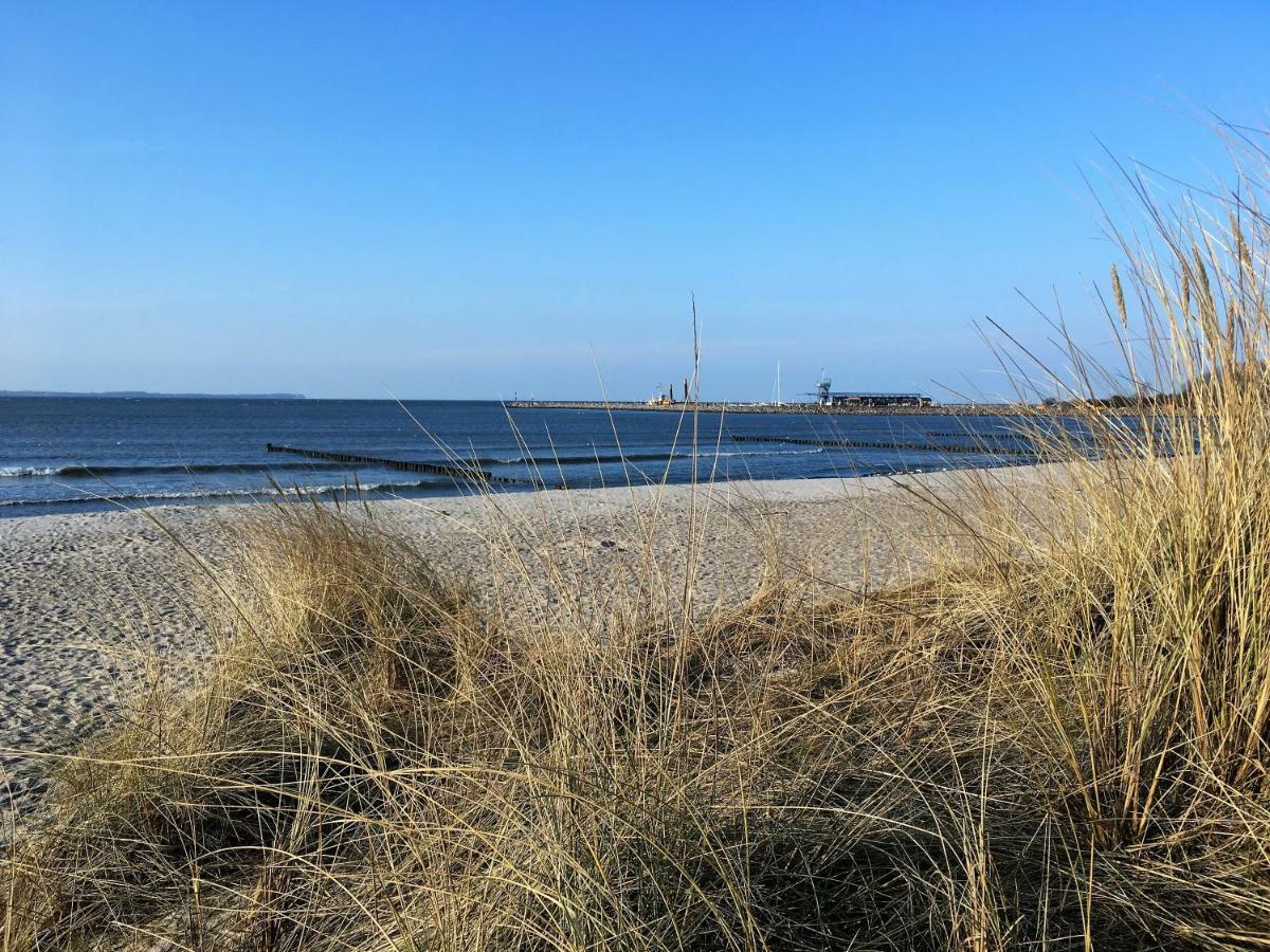 Fewo Am Strand Glowe Exterior foto